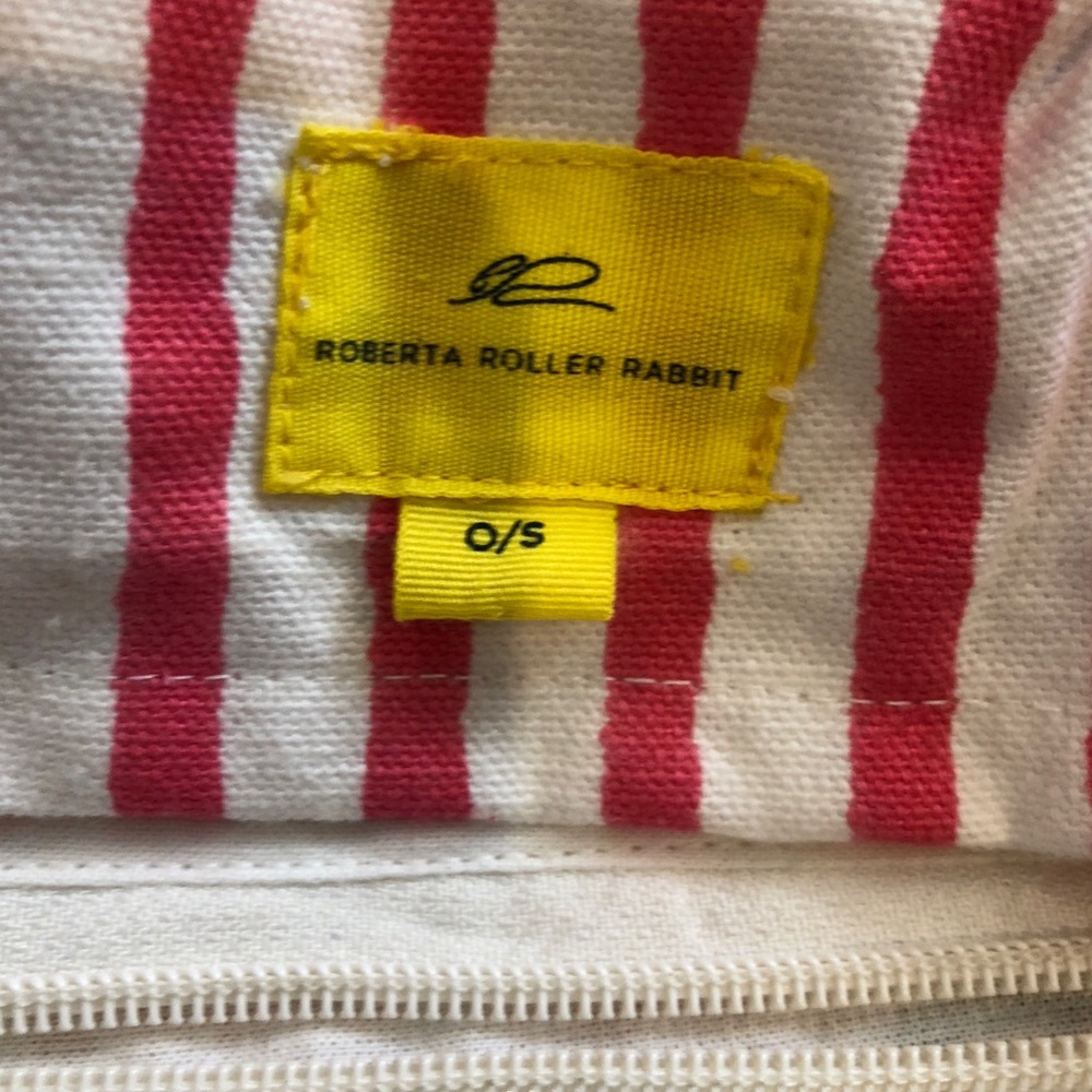💥SOLD💥 Set of 2! Roller Beach Bag + Make Up Case - Picture 4 of 8